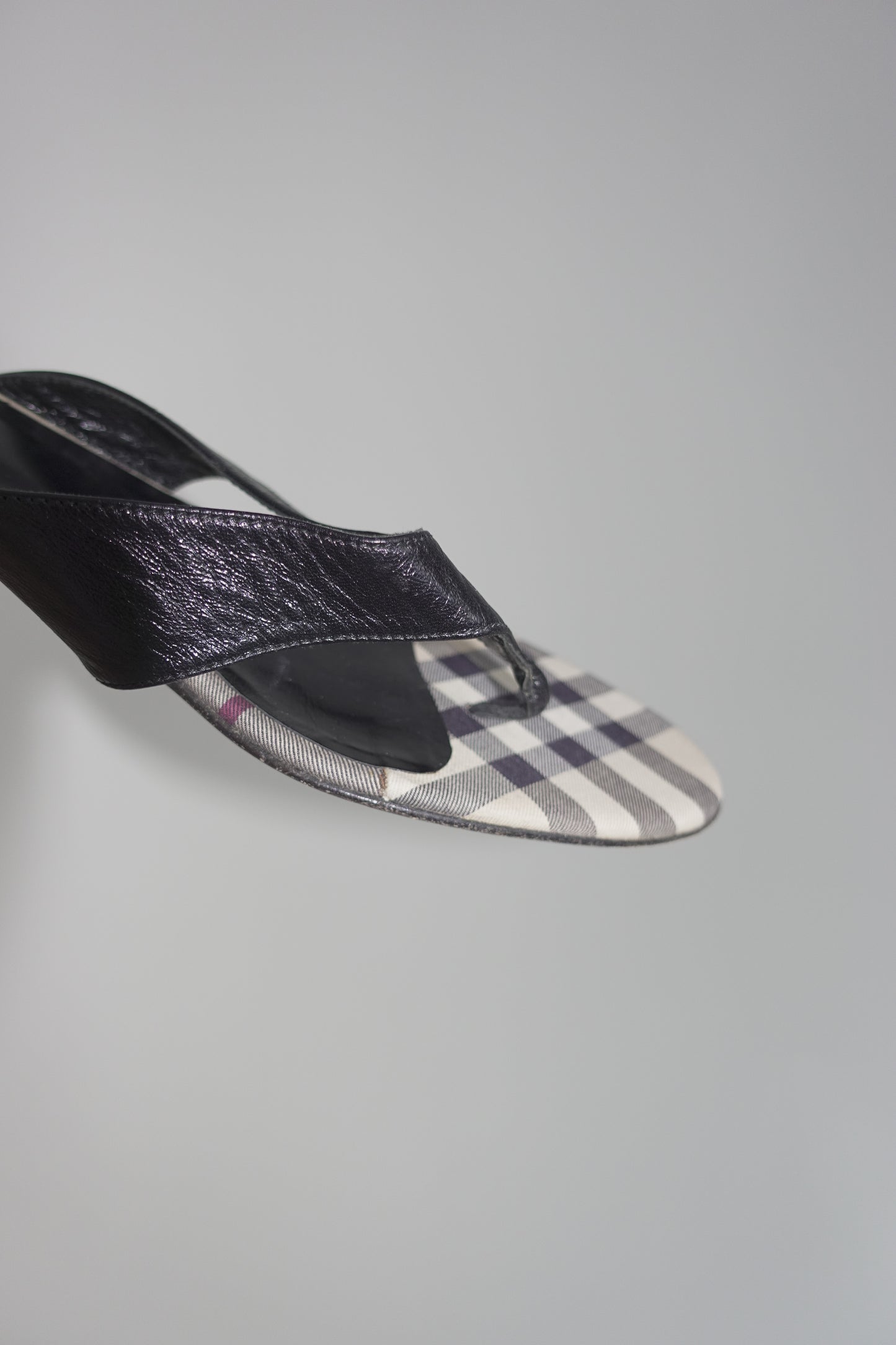 Burberry thong kitten heels