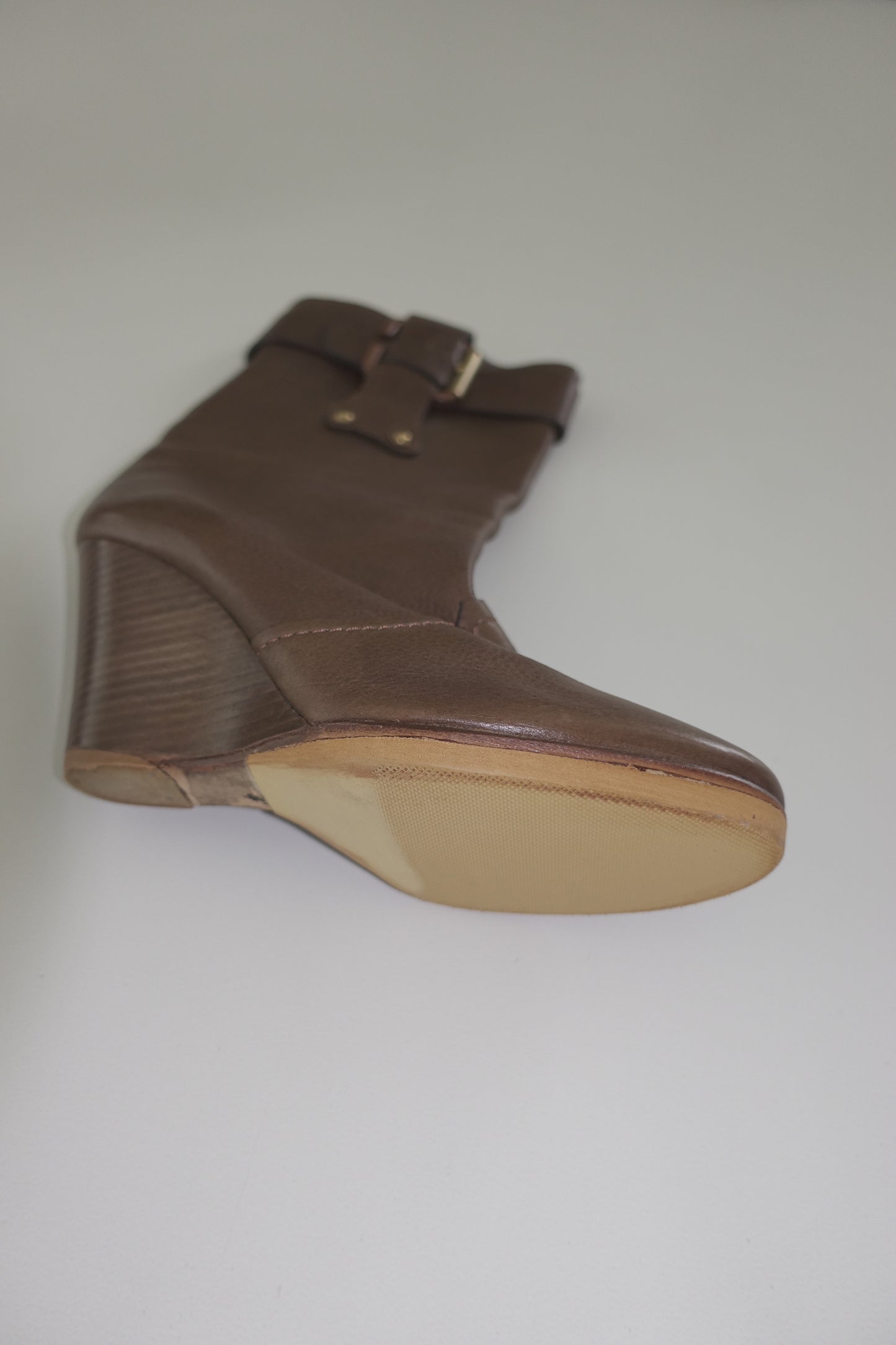 Chloe wooden wedge boots
