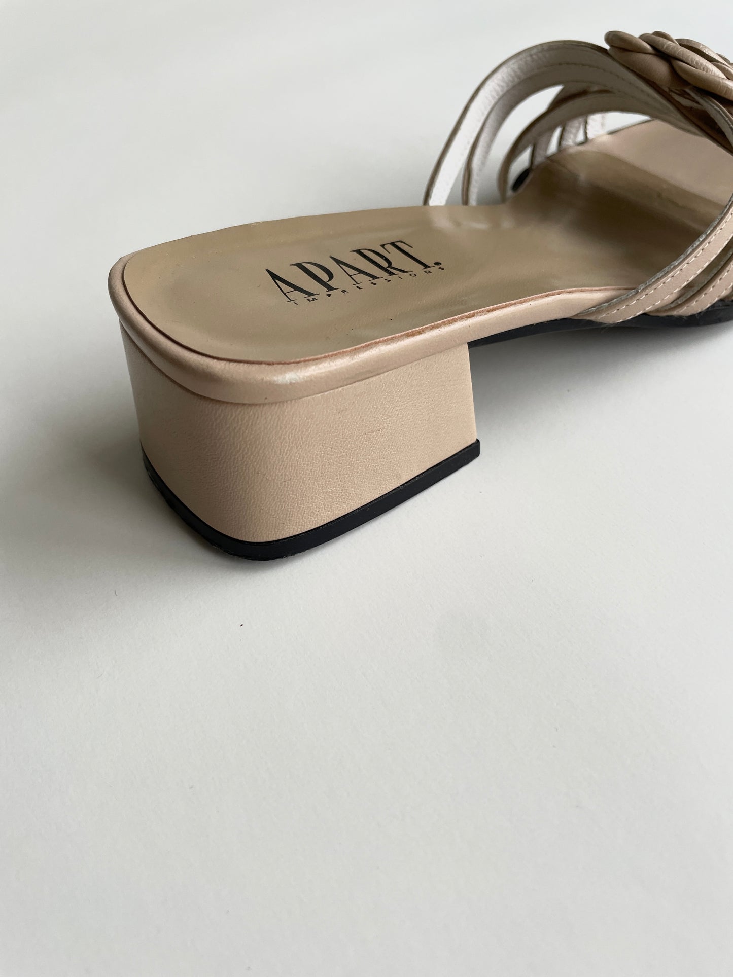 Apart Leather Mules