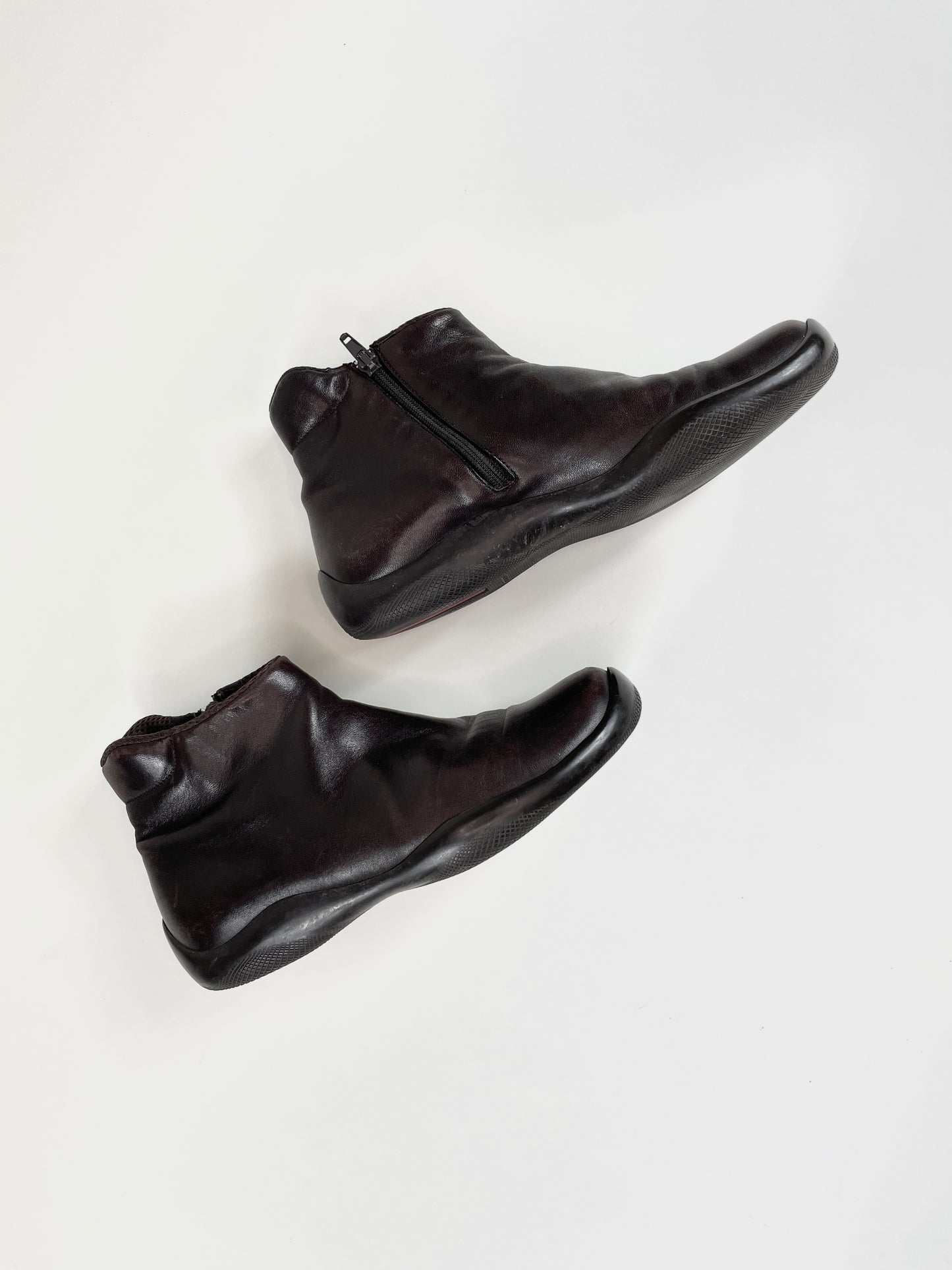 Prada 90s brown low shoe