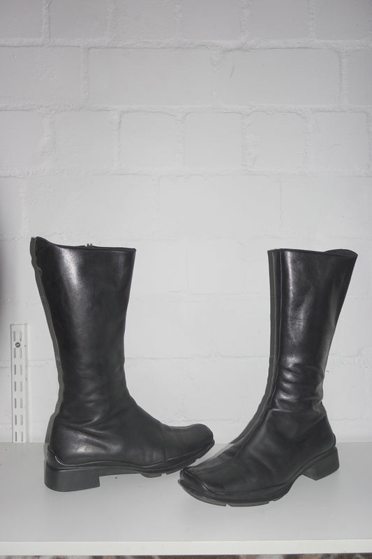 Prada FW 1999 square toe leather boots