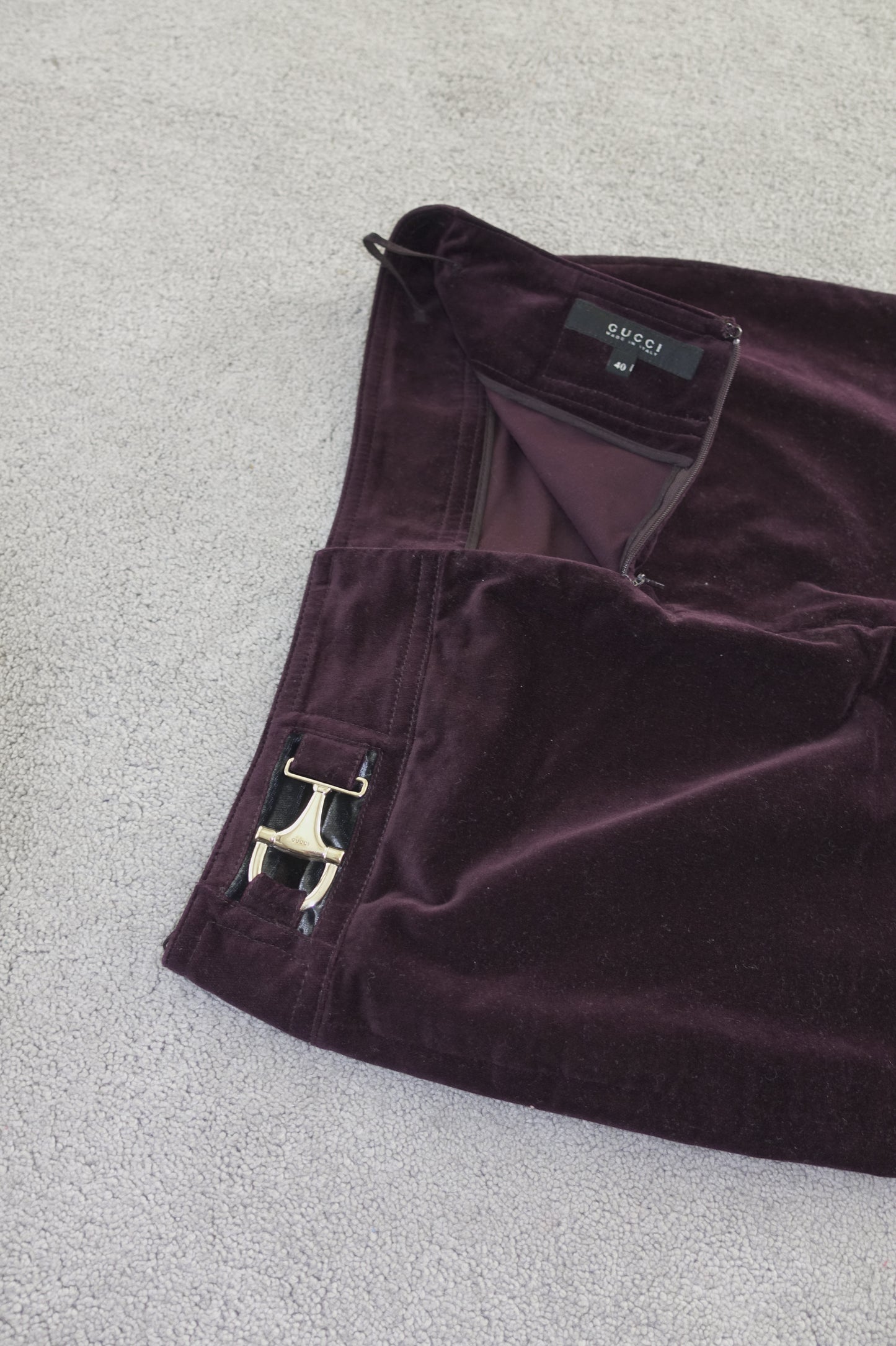 Gucci burgundy velvet pencil skirt
